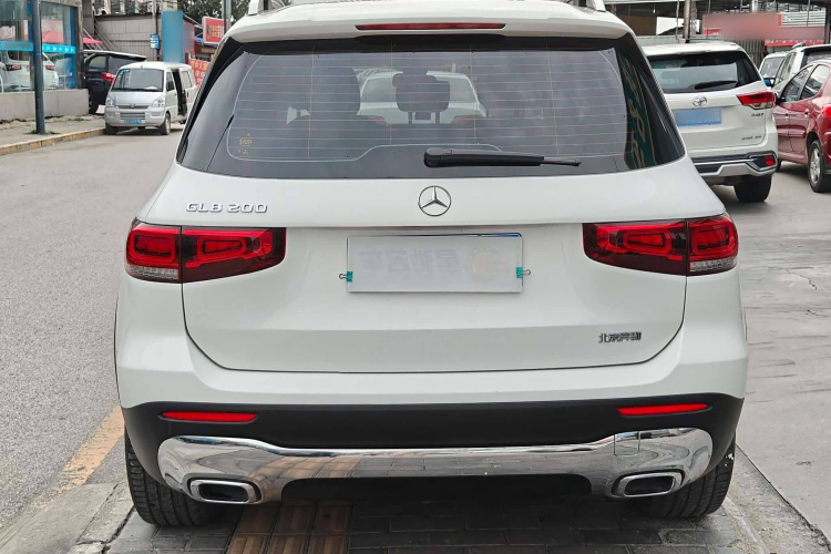 奔驰GLB 2023款 GLB 200 动感型车身外观6004