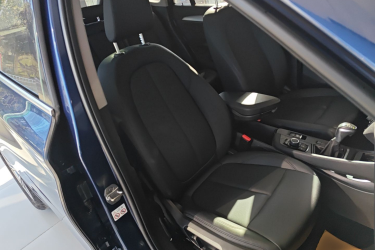 宝马X1 2019款 sDrive20Li 领先型局部细节41