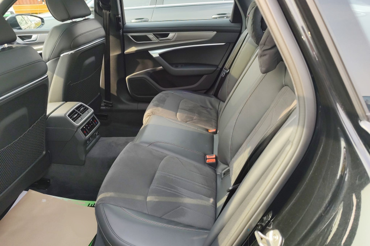 奥迪A6L 2024款 45 TFSI 臻选动感型中控内饰21