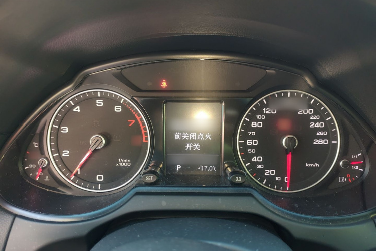 奥迪Q5 2017款 Plus 40 TFSI 进取型局部细节14