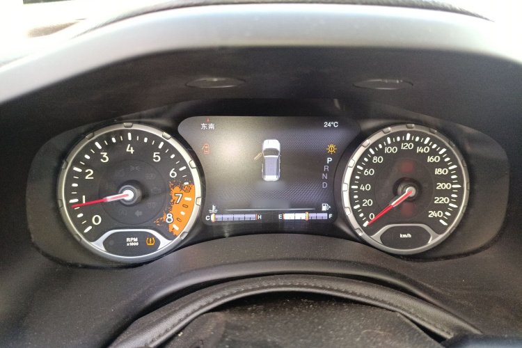 Jeep 自由侠 2016款 2.0L 自动四驱75周年致敬版局部细节14