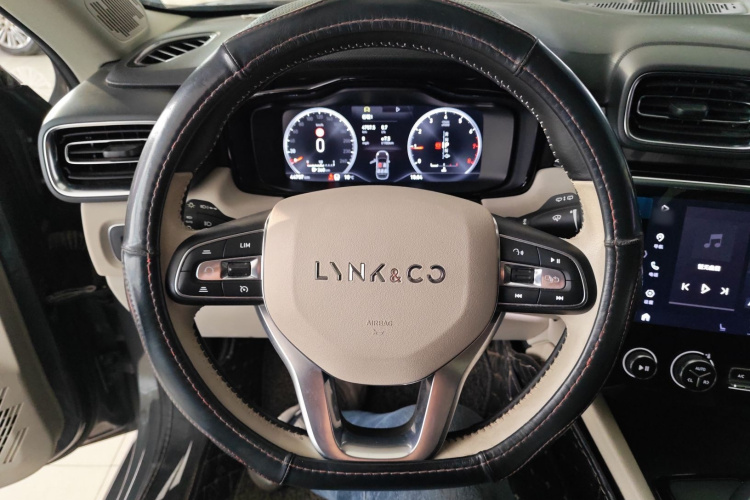 领克02 2019款 1.5T DCT两驱耀Pro版 国VI中控内饰13