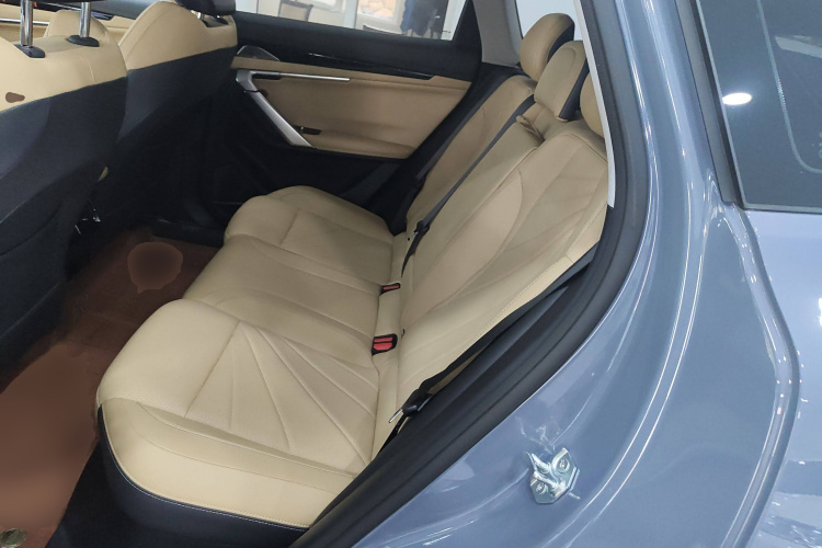 吉利汽车 博越L 2023款 1.5TD DCT尊贵型中控内饰21