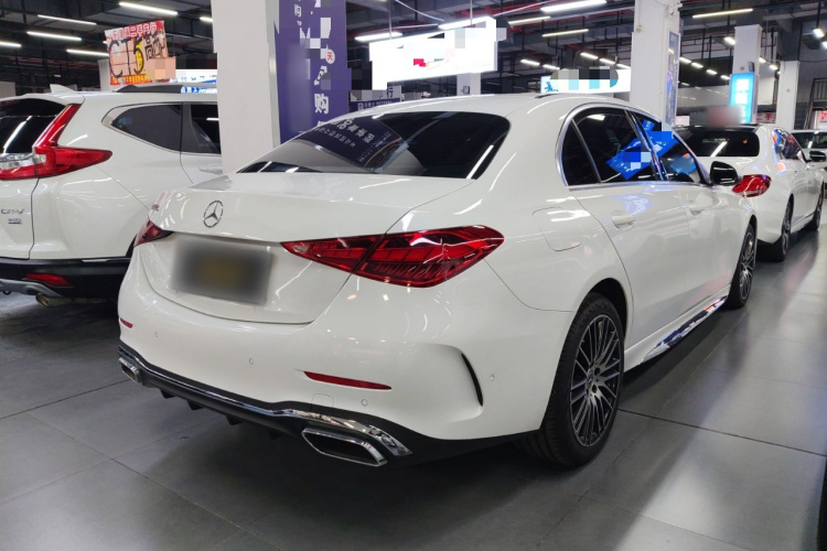 奔驰C级 2023款 C 200 L 运动版车身外观7