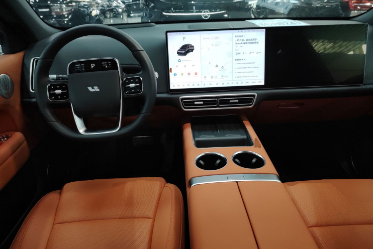 理想汽车 理想L6 2024款 Max中控内饰7002