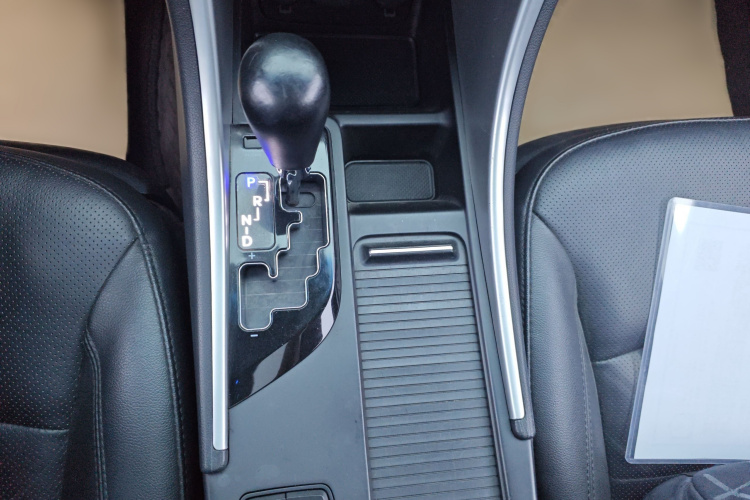 现代 索纳塔 2015款 经典 2.4L 自动领先版 国IV局部细节18