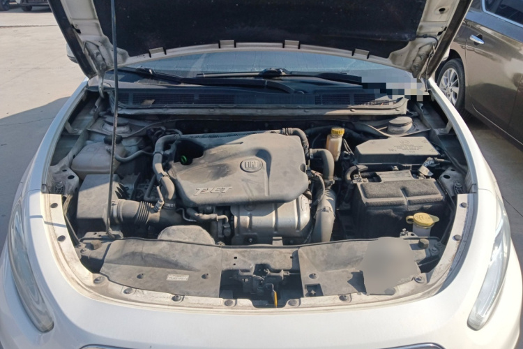 菲亚特 菲翔 2015款 1.4T 自动劲享版机舱底盘24