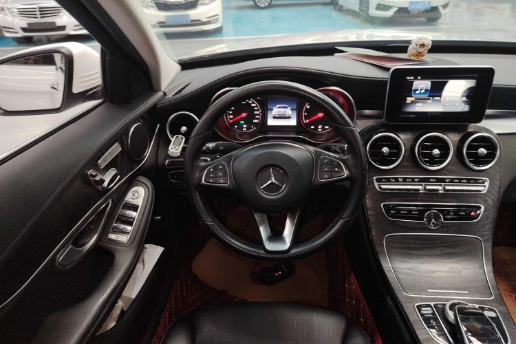 奔驰C级 2017款 改款 C 200 L 运动版局部细节13