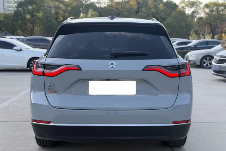 蔚来ES8 2022款 100kWh 六座版车身外观6003
