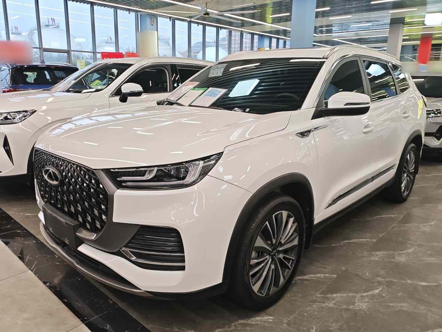 奇瑞 瑞虎8 PLUS 2024款 冠军版 390TGDI DCT豪迈版 5座(2)