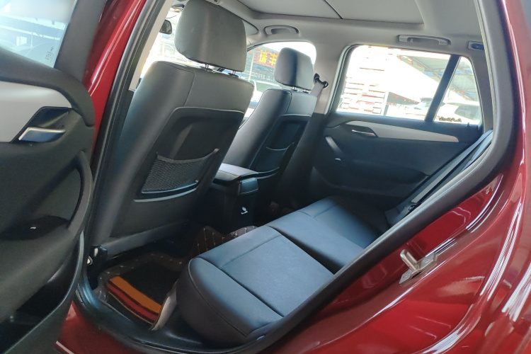 宝马X1 2014款 sDrive18i 领先型中控内饰7004