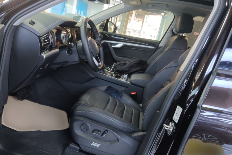 大众 途锐 2021款 2.0TSI 领航特别版局部细节19