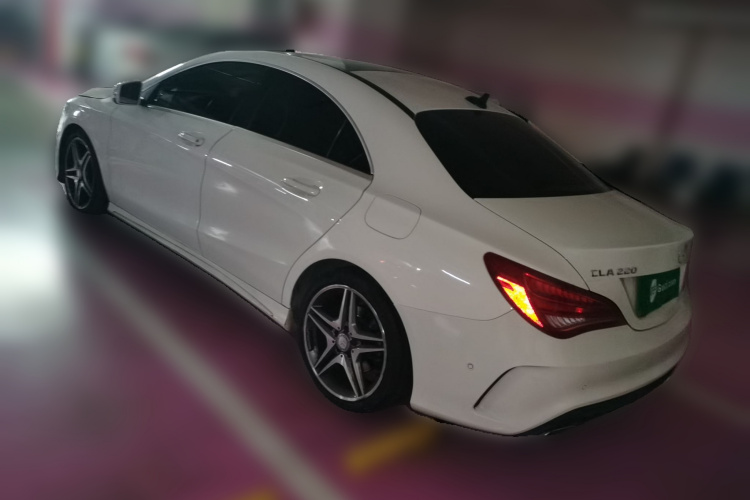 奔驰CLA 2015款 CLA 220 4MATIC车身外观5