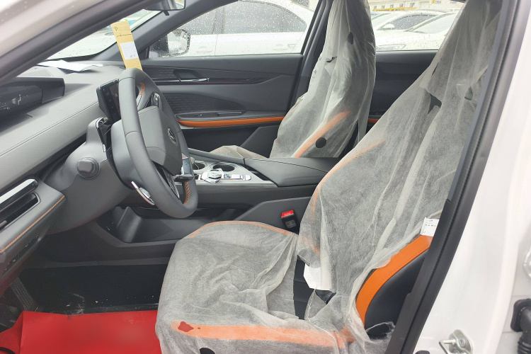 长安UNI-V 2025款 1.5T 500Bar高能版局部细节19