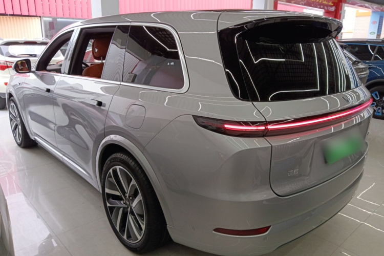 理想汽车 理想L9 2022款 Max车身外观4