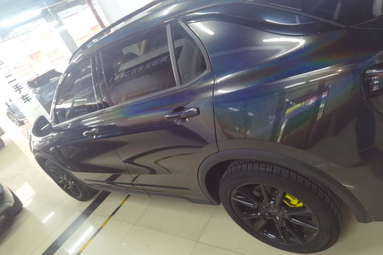 领克01 2023款 2.0TD 两驱型Pro车身外观4