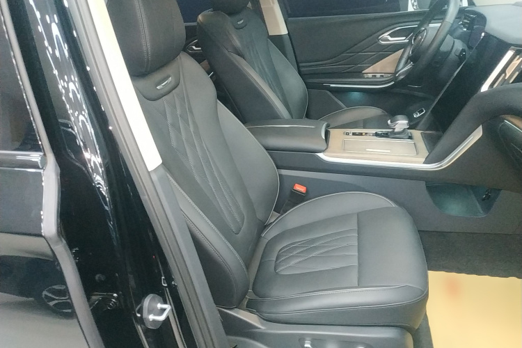 红旗HS7 2023款 2.0T 自动四驱旗畅版 六座局部细节41