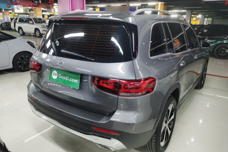 奔驰GLB 2023款 GLB 220 时尚型车身外观7