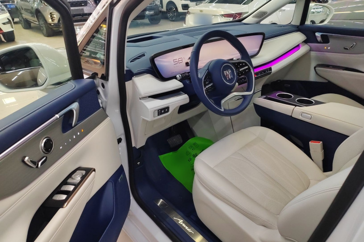 别克GL8新能源 2024款  陆尊 奢享版 7座中控内饰20