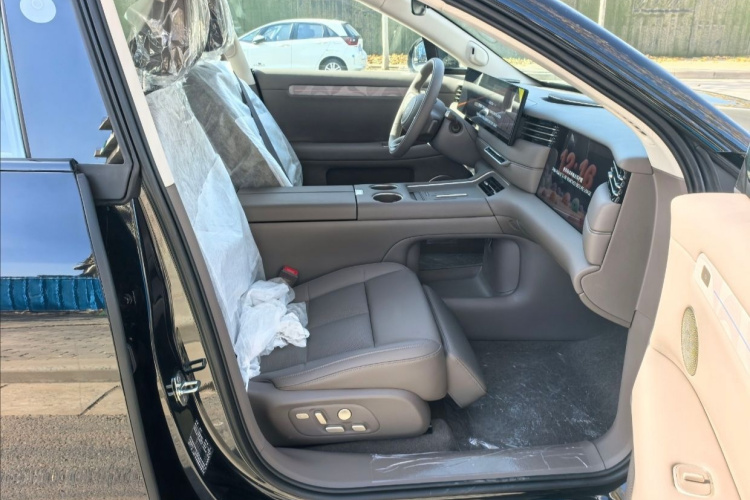 智己汽车 智己LS6 2026款 纯电 Max中控内饰7003