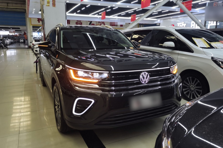 大众 揽巡 2023款 330TSI 豪华巡逸版车身外观2