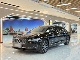 沃尔沃S90 2024款 B5 智雅豪华版