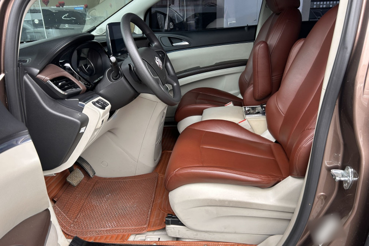 别克GL8 2020款 陆上公务舱 652T 舒适型中控内饰7002