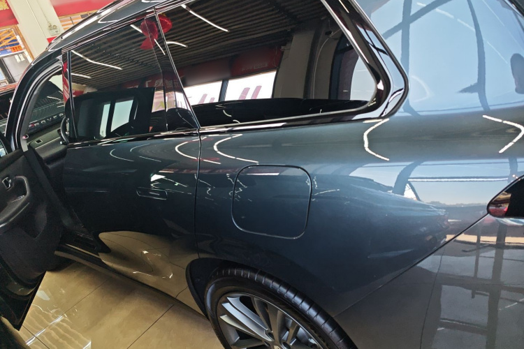 零跑汽车 零跑C16 2024款 增程 200尊享版车身外观4