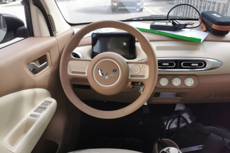 五菱汽车 宏光MINIEV 2025款 四门版 进阶款中控内饰13