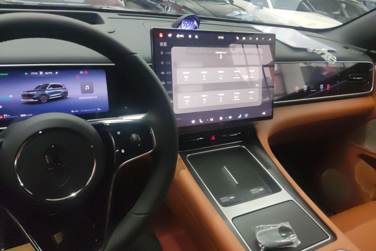 鸿蒙智行 问界M7 2026款 增程 Max四驱版 5座中控内饰12