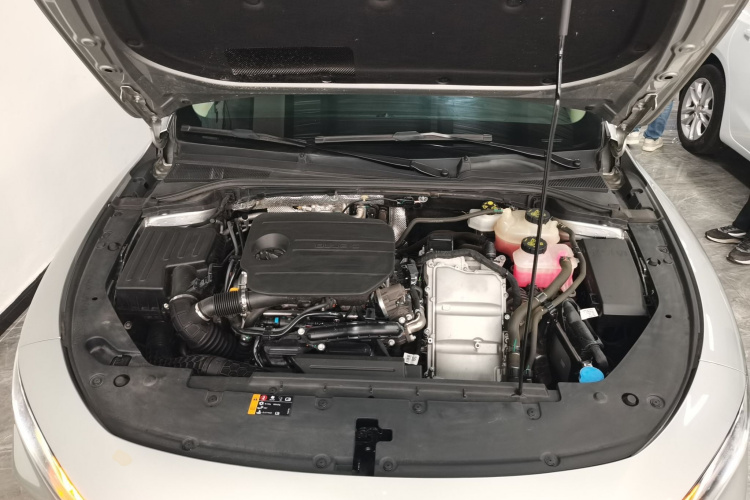 荣威D7 2023款 DMH 125km 旗舰版机舱底盘24