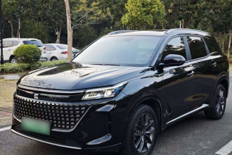 蓝电E5 2024款 荣耀版 100KM尊享型 7座