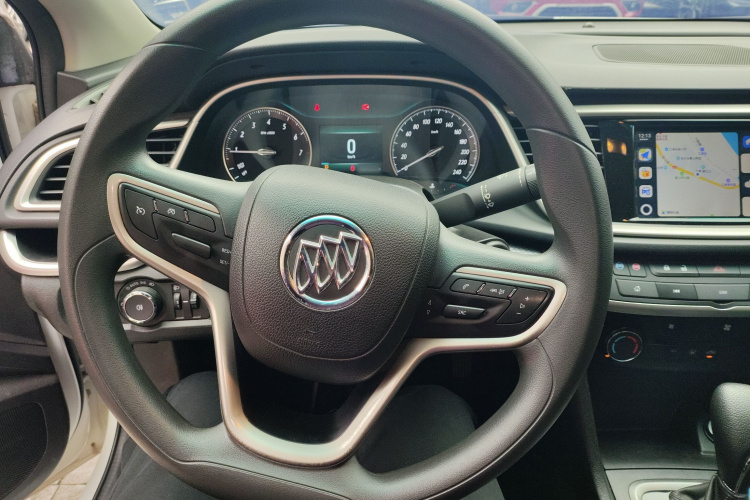 别克 英朗 2021款 改款 典范 1.5L 自动精英型中控内饰13