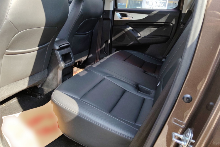 长城 炮 2021款 2.0T商用版自动柴油四驱精英型长箱GW4D20M中控内饰7004