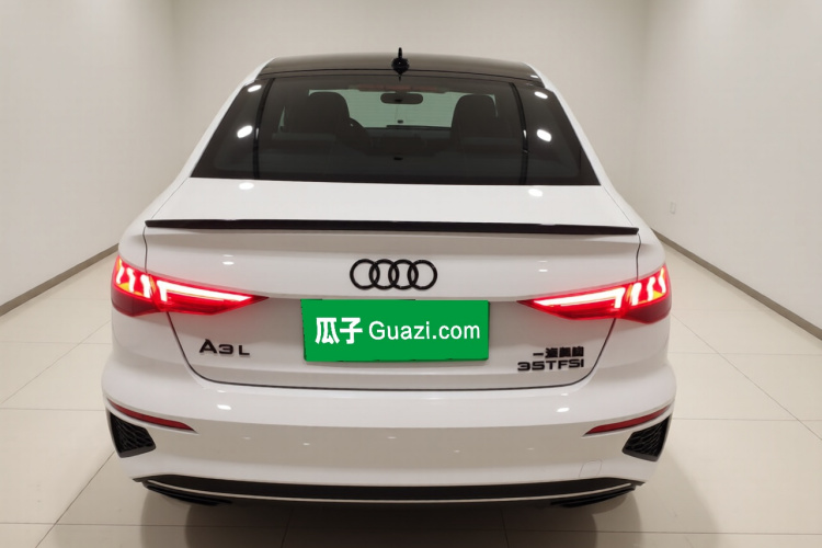 奥迪A3 2024款 A3L Limousine 35 TFSI RS套件燃速型车身外观6