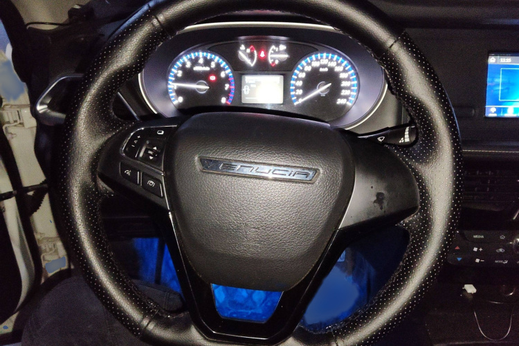 启辰T90 2017款 2.0L 手动风尚版局部细节13