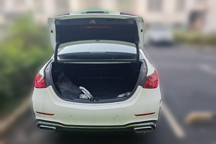 奔驰C级 2024款 C 260 L 运动版中控内饰23