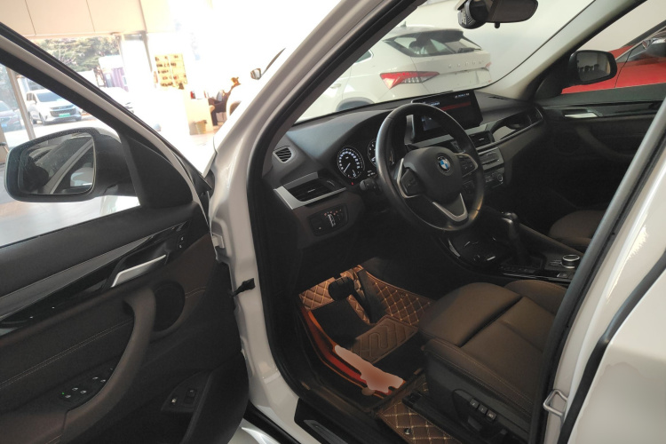 宝马X1新能源 2020款 xDrive30Le 尊享型中控内饰20