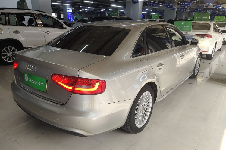 奥迪A4L 2015款 35 TFSI 自动舒适型车身外观6005
