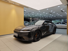 长安UNI-V 2024款 1.5T 尊贵型