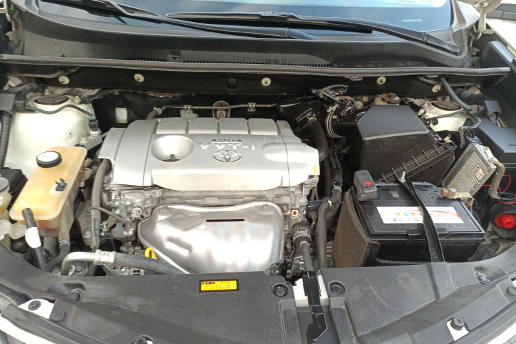 丰田 RAV4荣放 2015款 2.5L 自动四驱精英版局部细节24