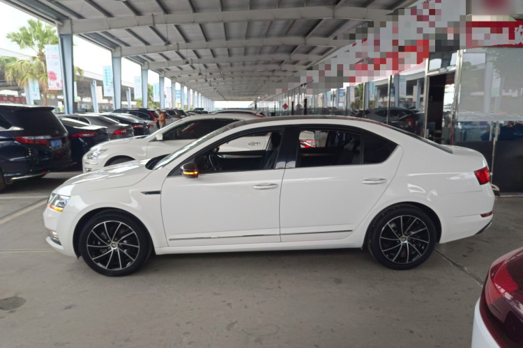 斯柯达 明锐 2018款 TSI280 DSG豪华版车身外观4