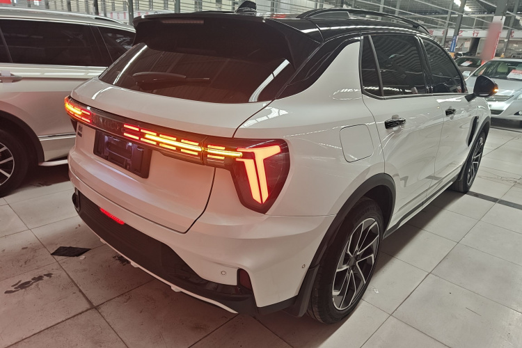 领克01 2023款 1.5TD EM-F PM车身外观7