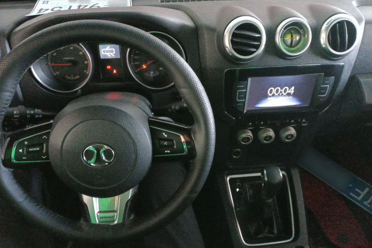 北京BJ40 2016款 40L 2.3T 自动四驱尊享版中控内饰7002