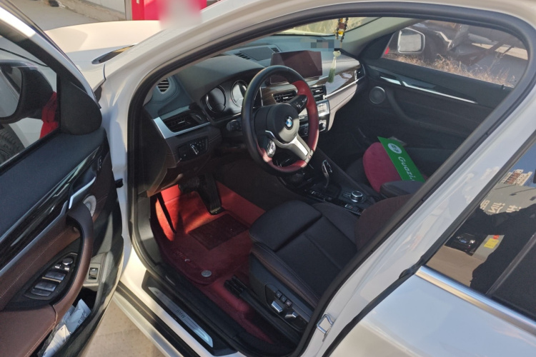宝马X1 2021款 改款 xDrive25Li 尊享型中控内饰20