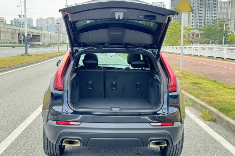 凯迪拉克XT4 2021款 28T 两驱技术型中控内饰7008