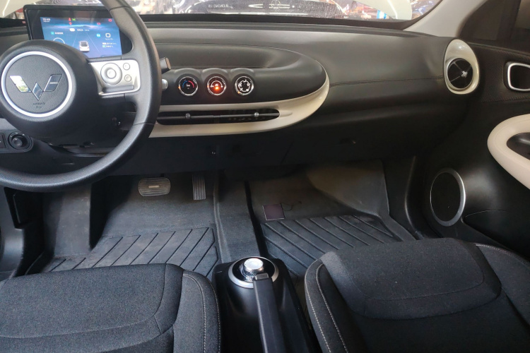 五菱汽车 五菱缤果 2023款 333km 快享款局部细节16