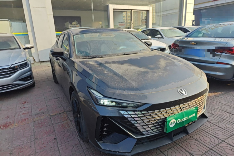 长安UNI-V 智电iDD 2023款  智电iDD 1.5T 113km智趣型（飞快版）车身外观3