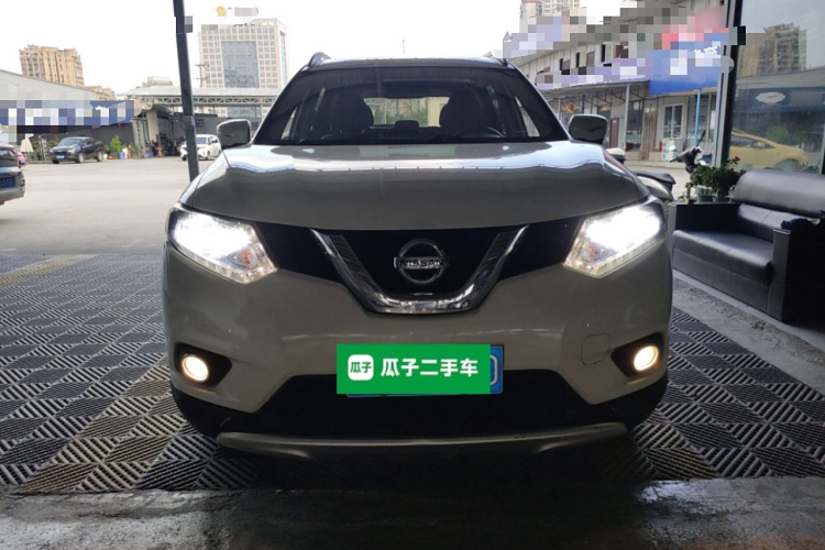 日产 奇骏 2015款 2.0L CVT舒适MAX版 2WD车身外观6001