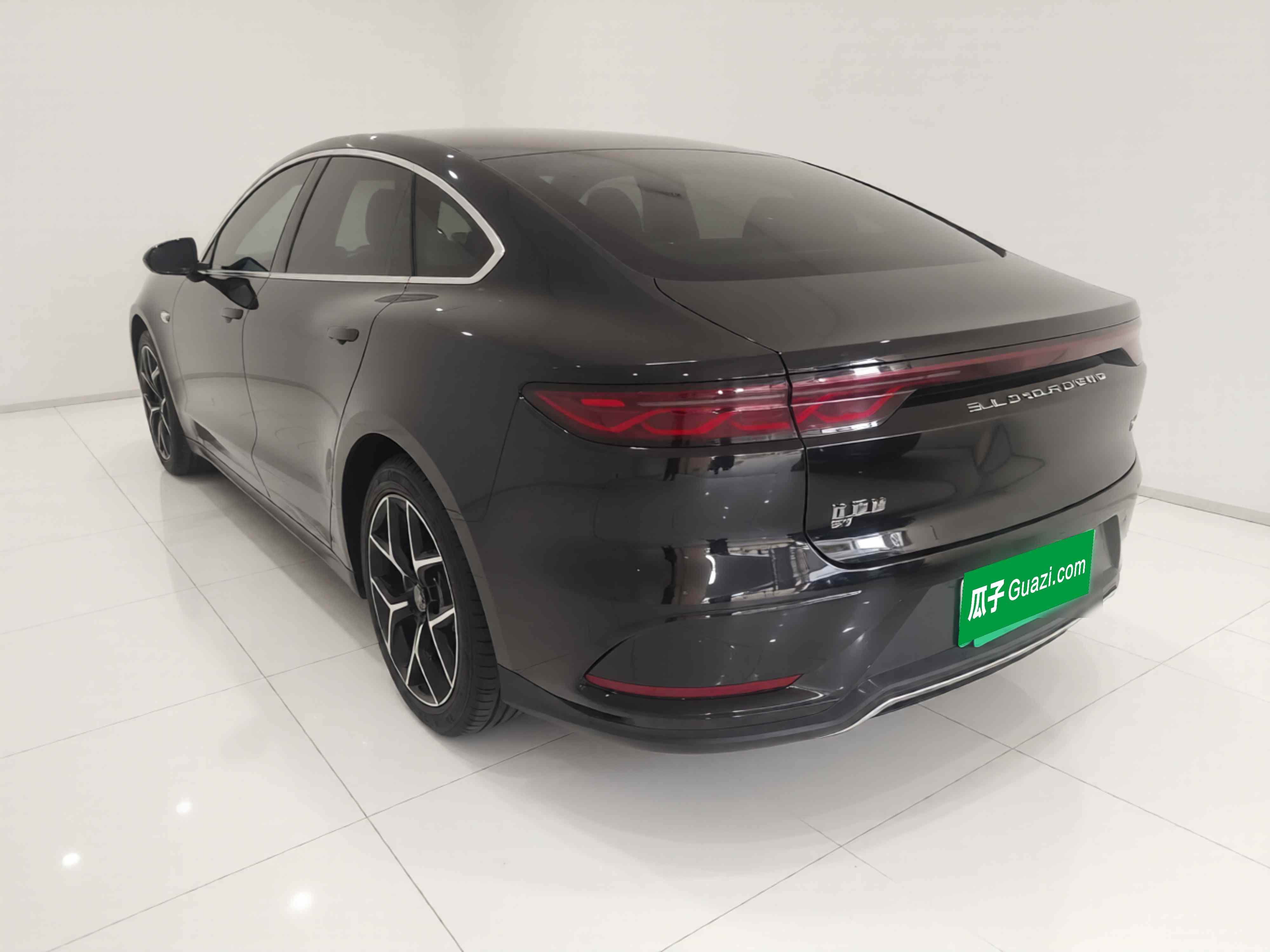 比亚迪 汉 2024款 EV 荣耀版 715KM前驱旗舰型(3)
